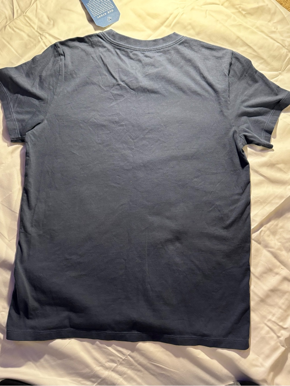 Life is Good 'Life Is Good' Graphic Tee - Picture 4 of 7